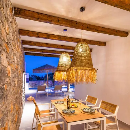Iviskus Villa *
